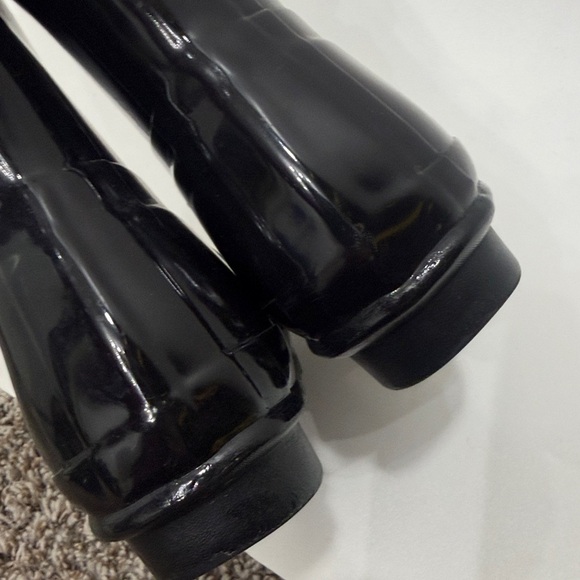Hunter Boots Original Back Adjust Gloss tall black size Men’s 7 women’s 8. 

. main image 8